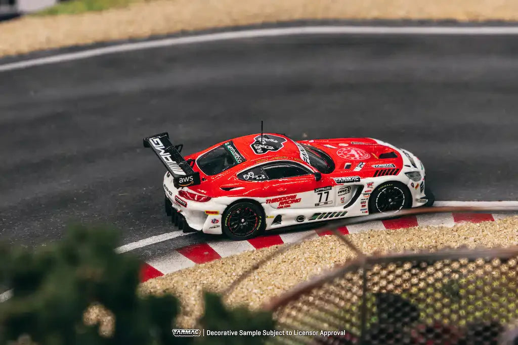 Tarmac Works - Mercedes-AMG GT3 Indianapolis 8 Hour 2022 Winner Craft-Bamboo Racing - HOBBY64 - Scale 1/64 T64-062-22IND77