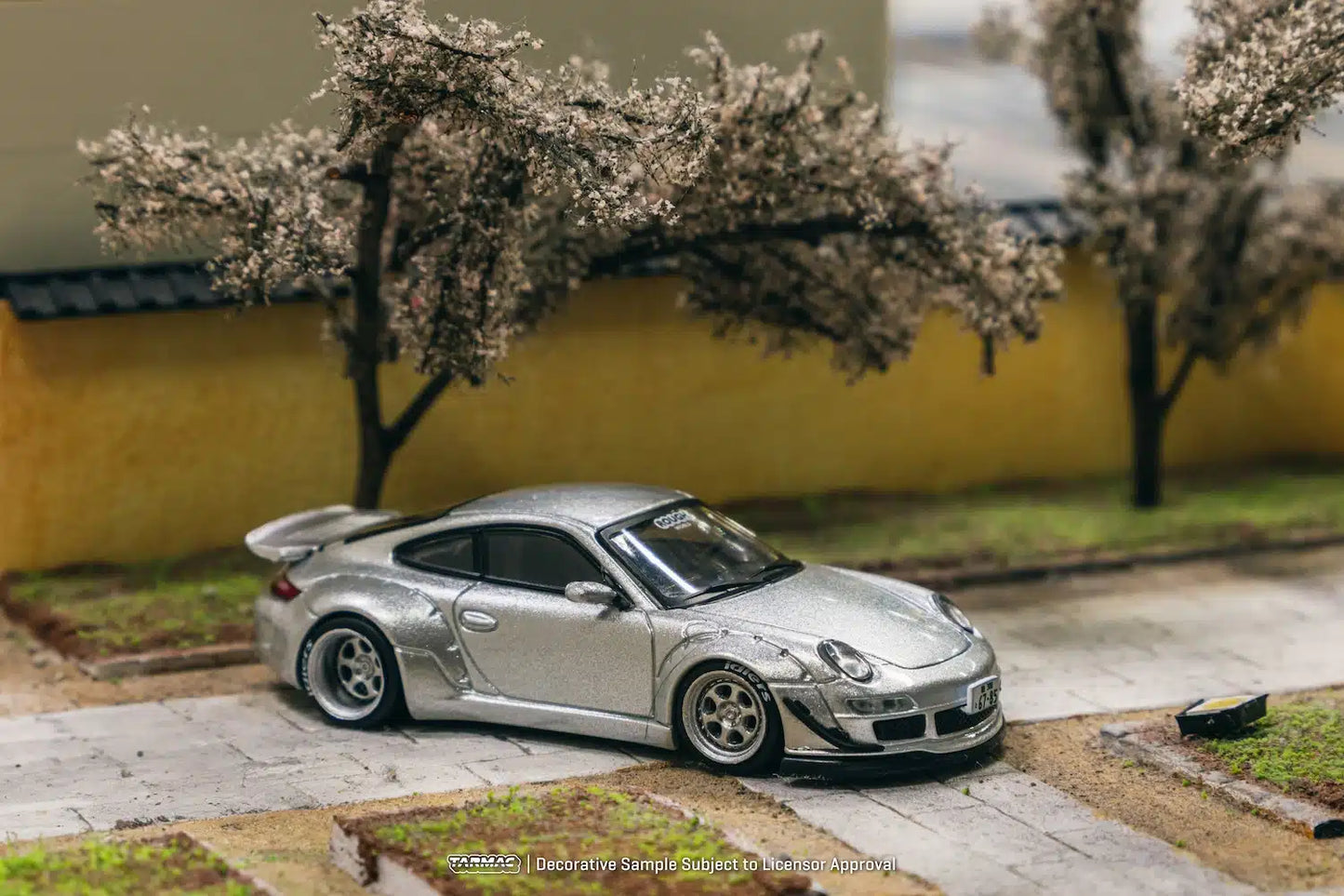 Tarmac Works - RWB 997 Abu Dhabi - HOBBY64 - Scala 1/64 T64-057-AB