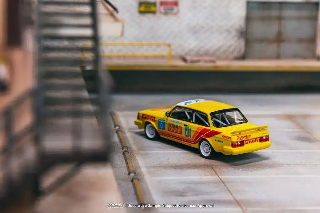 Tarmac Works - Volvo 240 Turbo Thai Group A Championship Bira Circuit Pattaya Winner 1988 - HOBBY64 - Scala 1/64 T64-050-88THA01