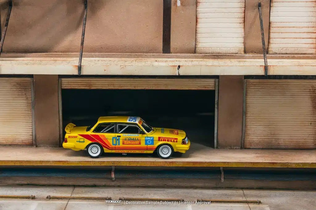 Tarmac Works - Volvo 240 Turbo Thai Group A Championship Bira Circuit Pattaya Winner 1988 - HOBBY64 - Scala 1/64 T64-050-88THA01
