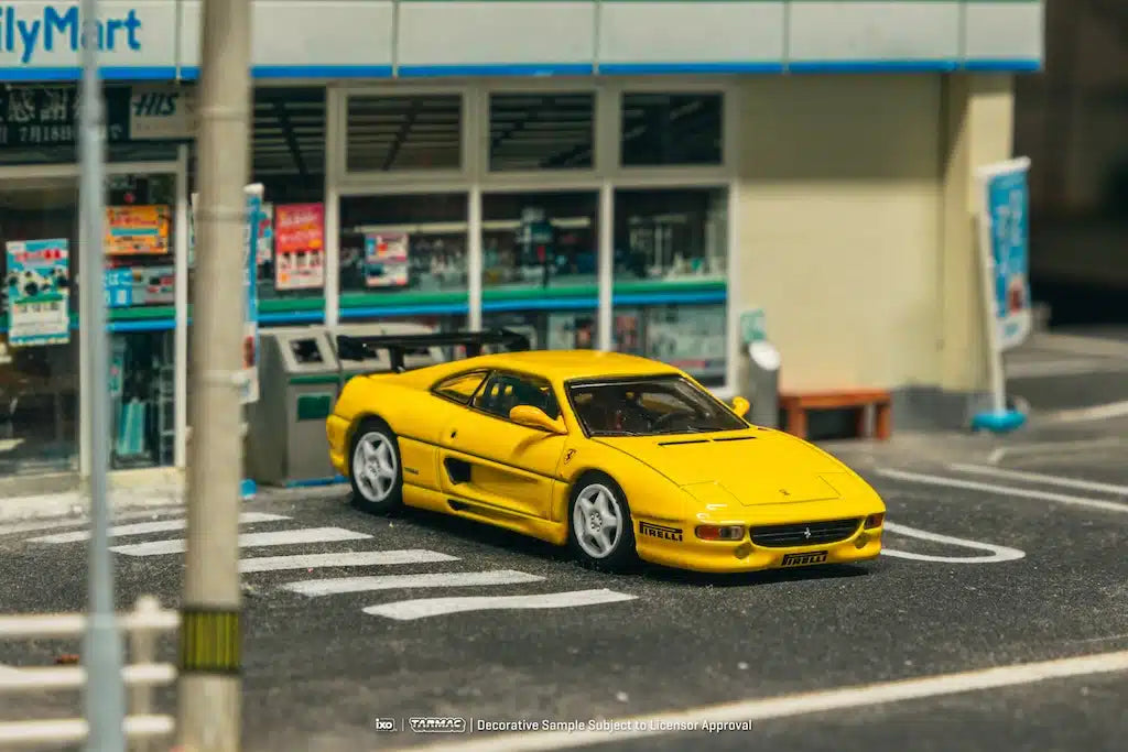 Tarmac Works - Ferrari F355 Challenge Yellow - ROAD64 - Scale 1/64 T64R-083-YL