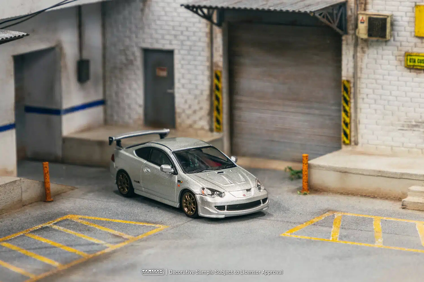 Tarmac Works - Honda Integra TYPE R DC5 MUGEN Silver - ROAD64 - Scala 1/64 T64R-TL022-SL