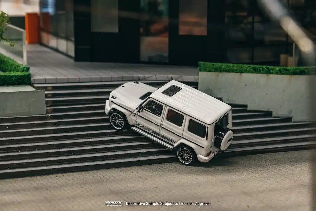 Tarmac Works - Mercedes-AMG G 63 Edition 55 - ROAD64 - Scala 1/64 T64R-040-WH
