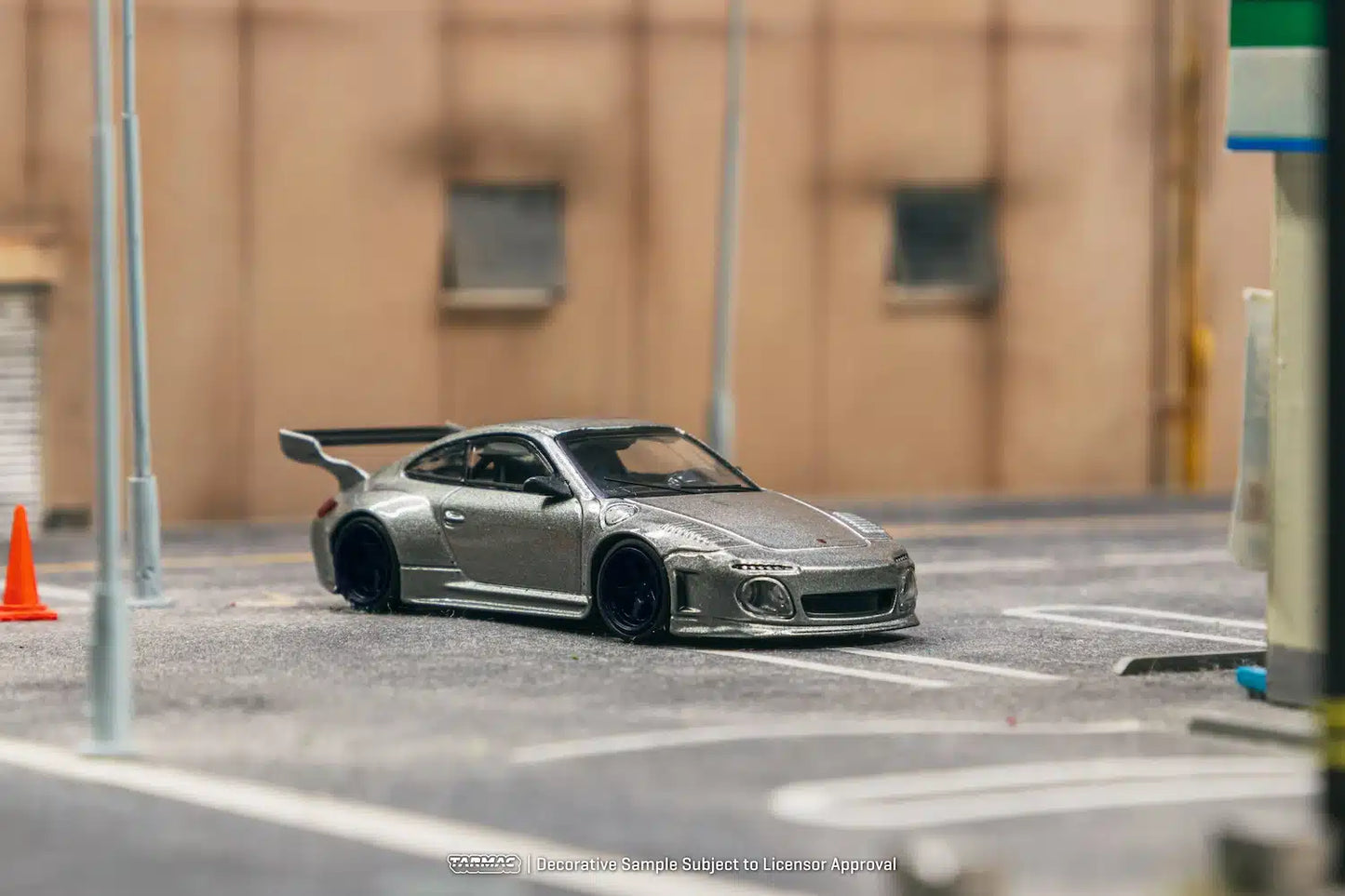 Tarmac Works - Porsche Old &amp; New 997 Gray Metallic - ROAD64 - Scale 1/64 T64R-TL053-GRY