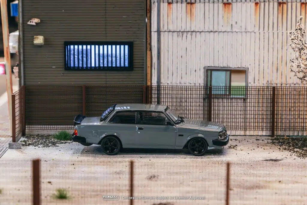 Tarmac Works - Volvo 242 Custom Gray - ROAD64 - Scale 1/64 T64R-050-GRY