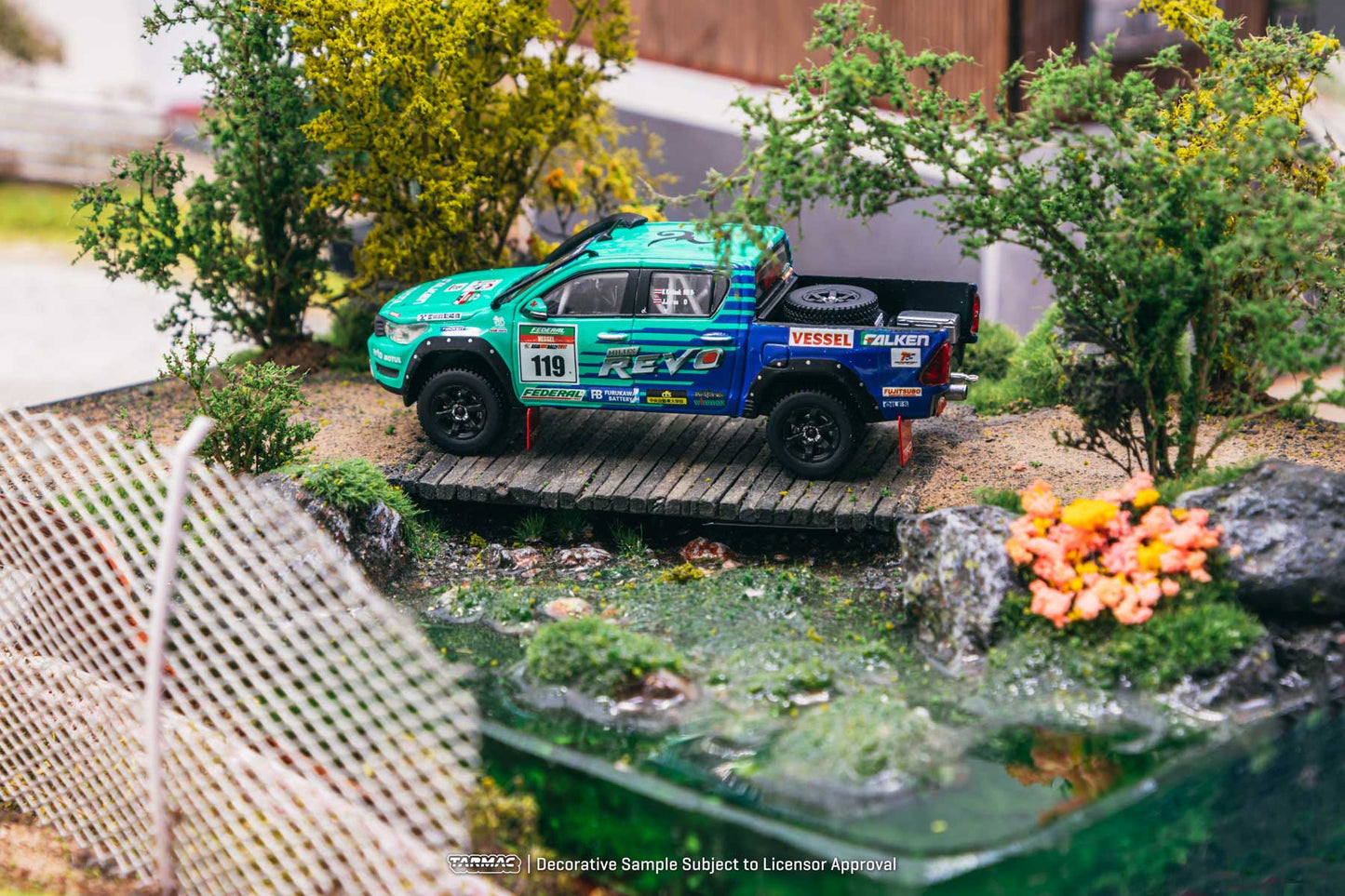Tarmac Works - Toyota Hilux "Falken" AXCR 2017 - HOBBY64 - Scale 1/64 T64-041-FAL