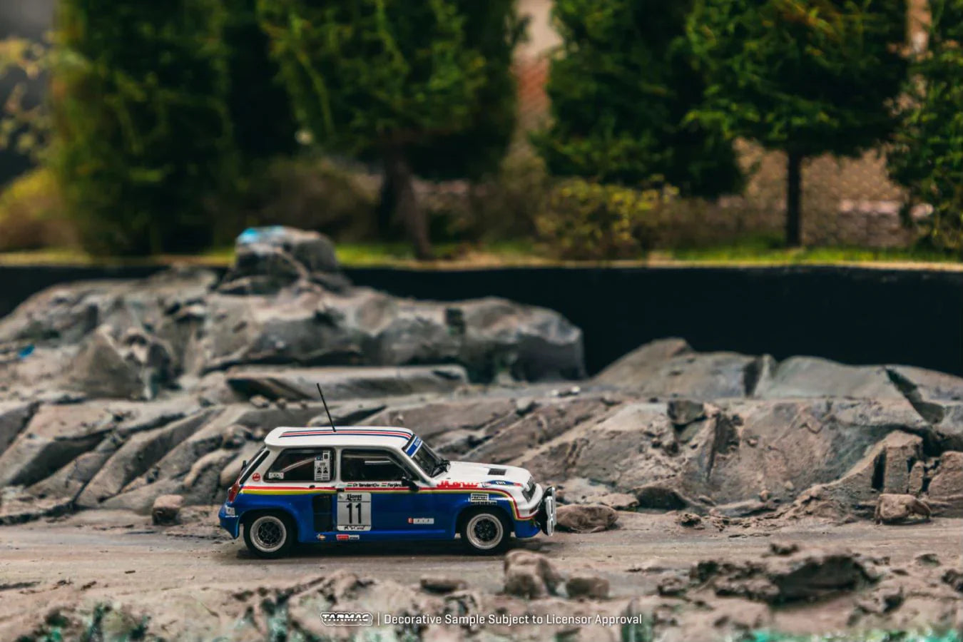 Tarmac Works - Renault 5 Turbo #11 Rally Costa Brava (1985) - HOBBY64 - Scale 1/64 T64-TL060-85RCB11