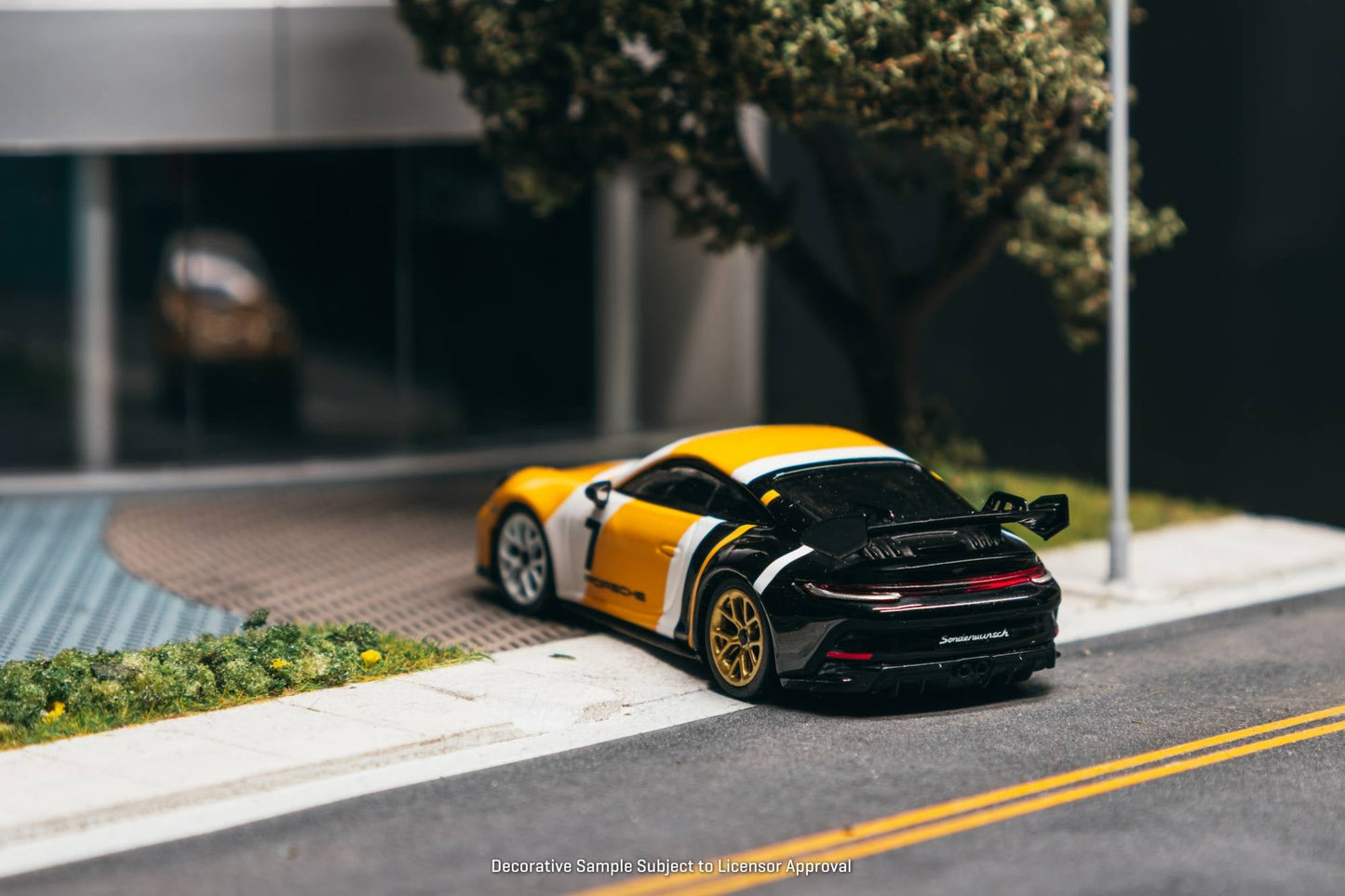 [PRE-ORDER] Tarmac Works x Minichamps - Porsche 911 ( 992 ) Black & Yellow GT3 2022 - 1/64 Scale T64MC-024-YB