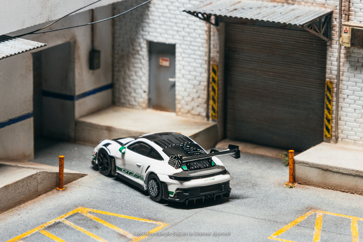 [PRE-ORDER] Tarmac Works x Minichamps - Porsche GT3RS (992.1) MANTHEY RACING White Green 2025 - Scala 1/64 T64MC-023-WG