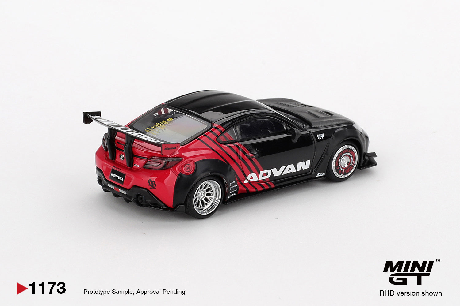 ToyotaGR86LB_NationAdvanBlack2