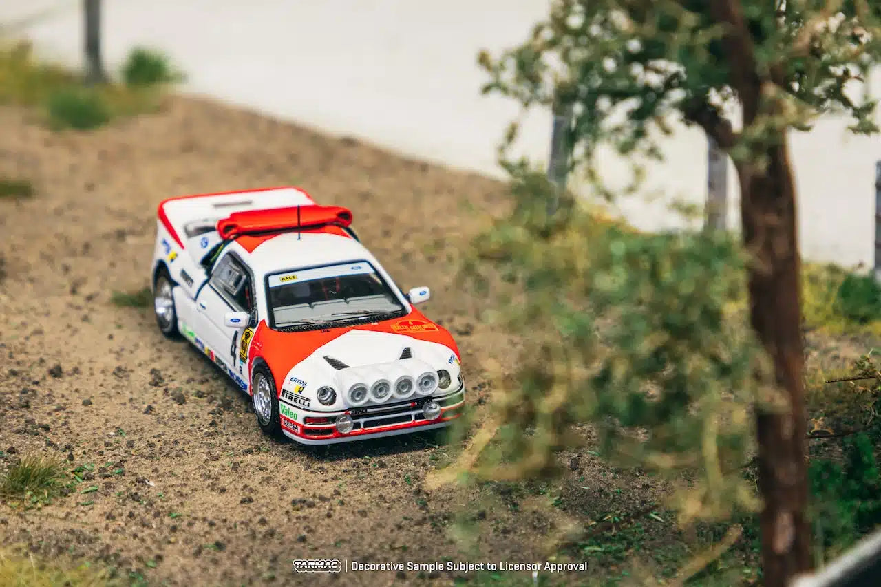 Tarmac Works - Ford RS200 #4 Rallye Catalunya 1986 Antonio Zanini - Josep Autet - HOBBY64+ - Scale 1/64 T64P-001-86RC04
