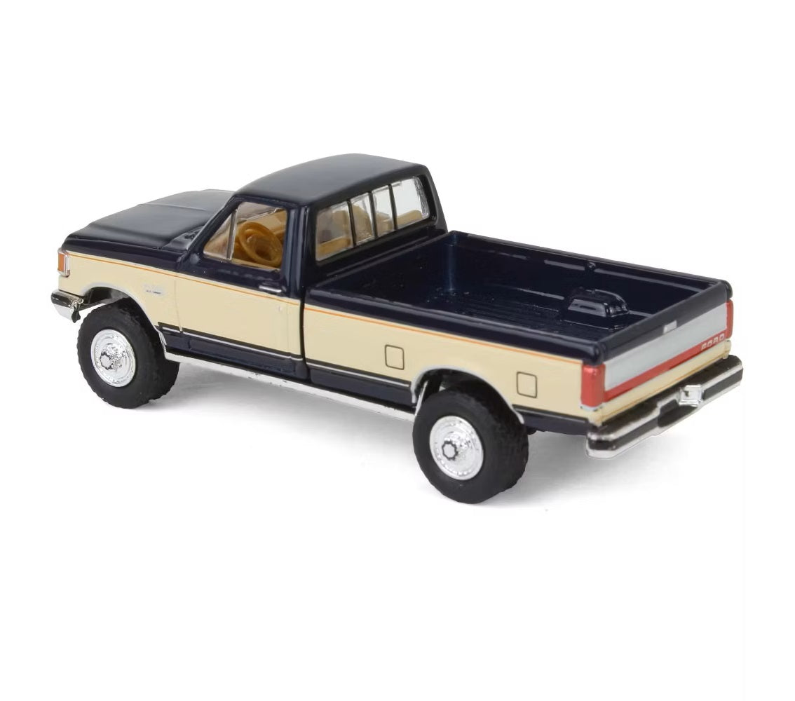 Greenlight - 1991 Ford F-150 XLT Lariat Truck with Camper Shell and Spare Tires - Series Hobby Shop - Scale 1/64